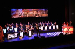 Nijmeegs Amusements Orkest: Slotakkoord, Een spetterende show vol herinneringen