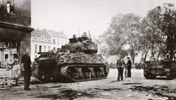 Expositie Jongeren in de vuurlinie.jpg