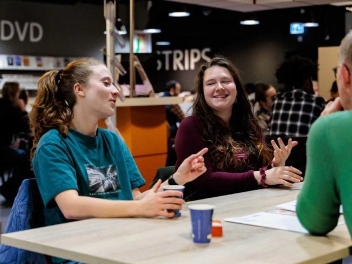 Jongeren Taalcafé / Young adult language café