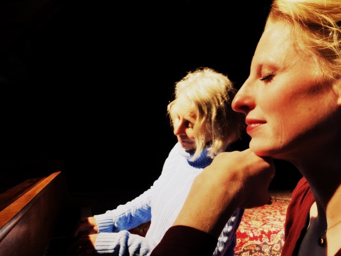 Cecile van Duinhoven & Esther Croezen (foto Silly Sound).jpg