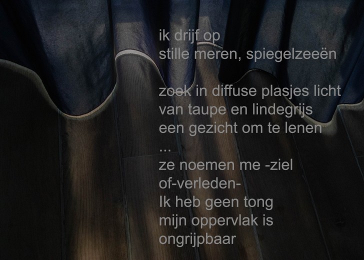 gordijn_met gedicht.jpg