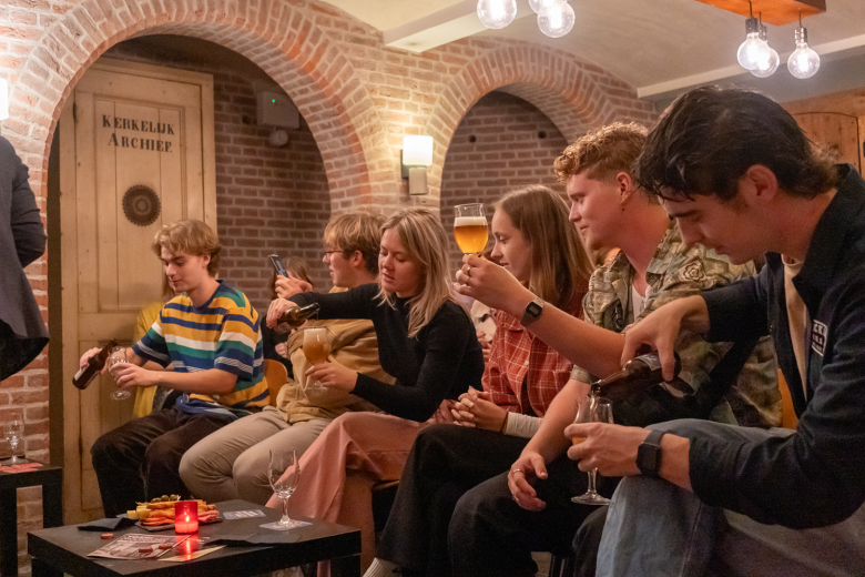 Nachtdieren & Nachtbieren - kleiner.png