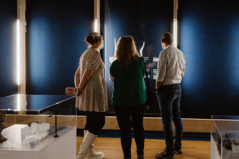 ValkhofMuseum_IntoTheBlackHole_MarlouPhotography-87-min (1).jpg