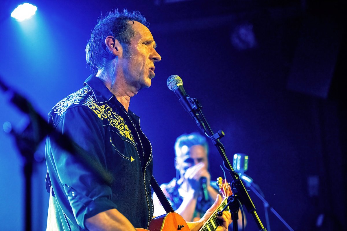 Tuxedo Bux in Merleyn 03