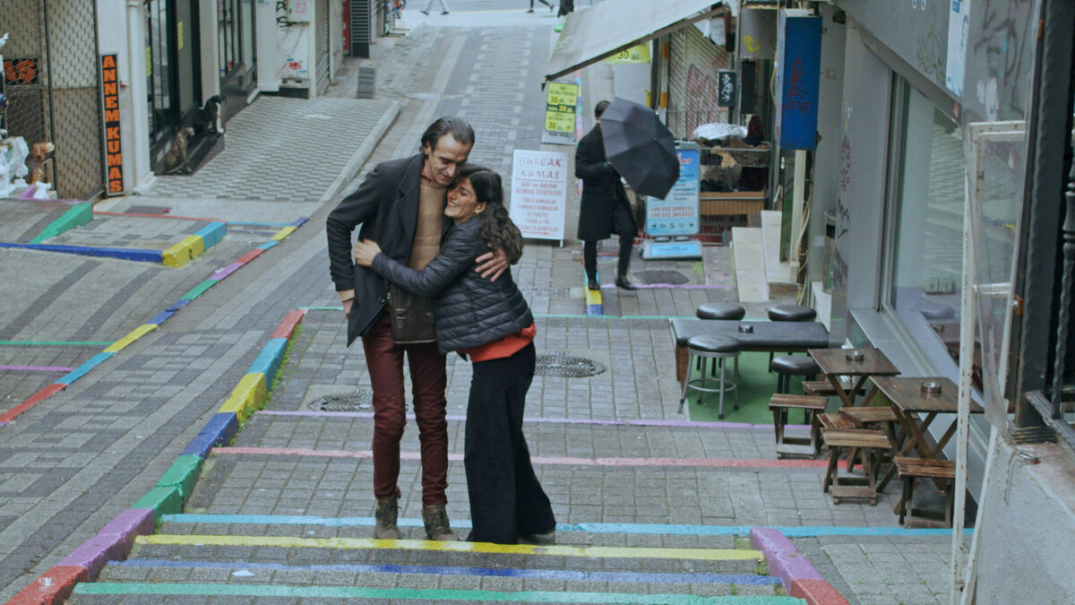 Bakhtiar Panjei (left) and Mina Kavani in a still from "No Bears."