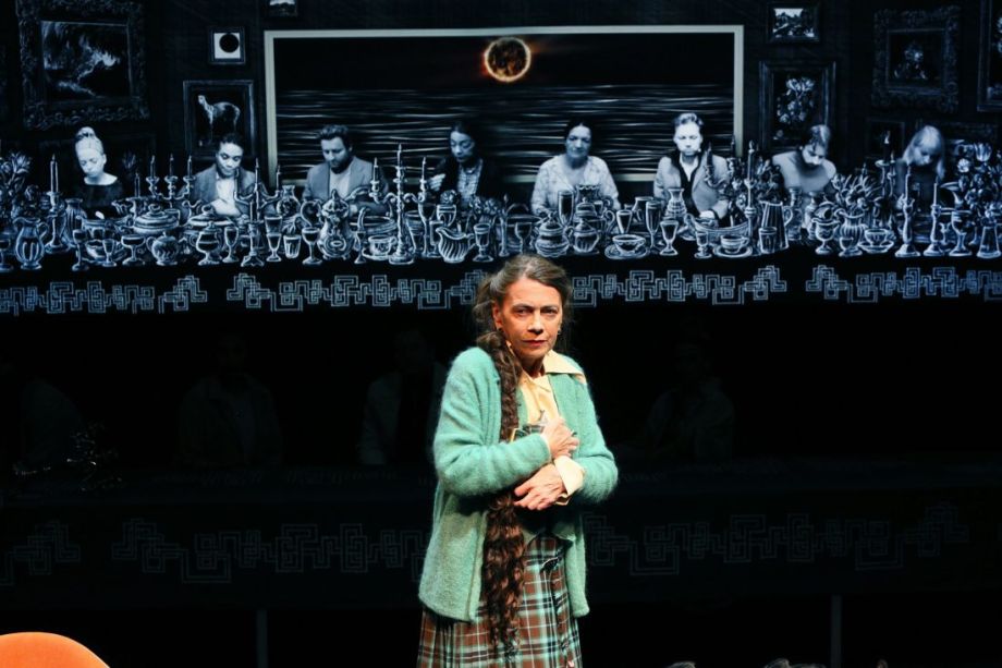 Kras in LUX: zeer waardig afscheid van regisseur Knieriem