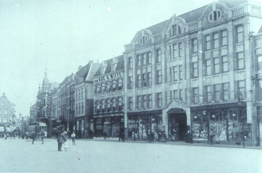 Betonrot. Mag je wederopbouwarchitectuur ook lelijk vinden?