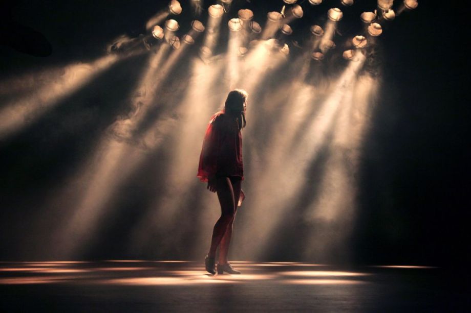 Robin Hood roept op tot nadenken en kruipt zelf onder de wol