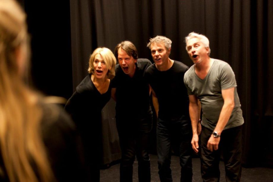 Theatergroep PIT: met een leeg hoofd de vloer op