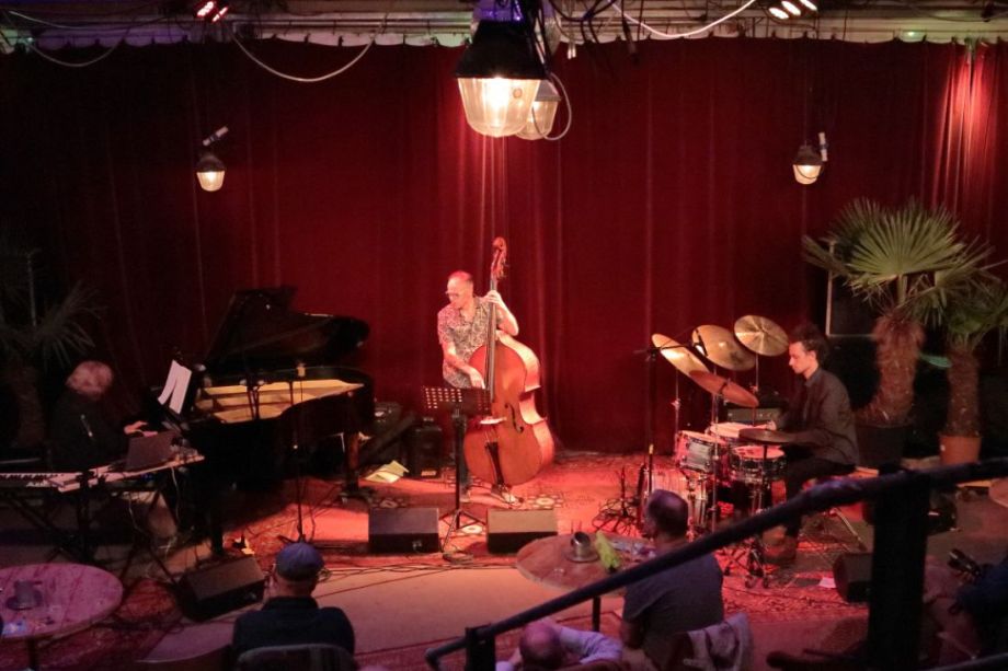 Jasper van ’t Hof B.E. Trio