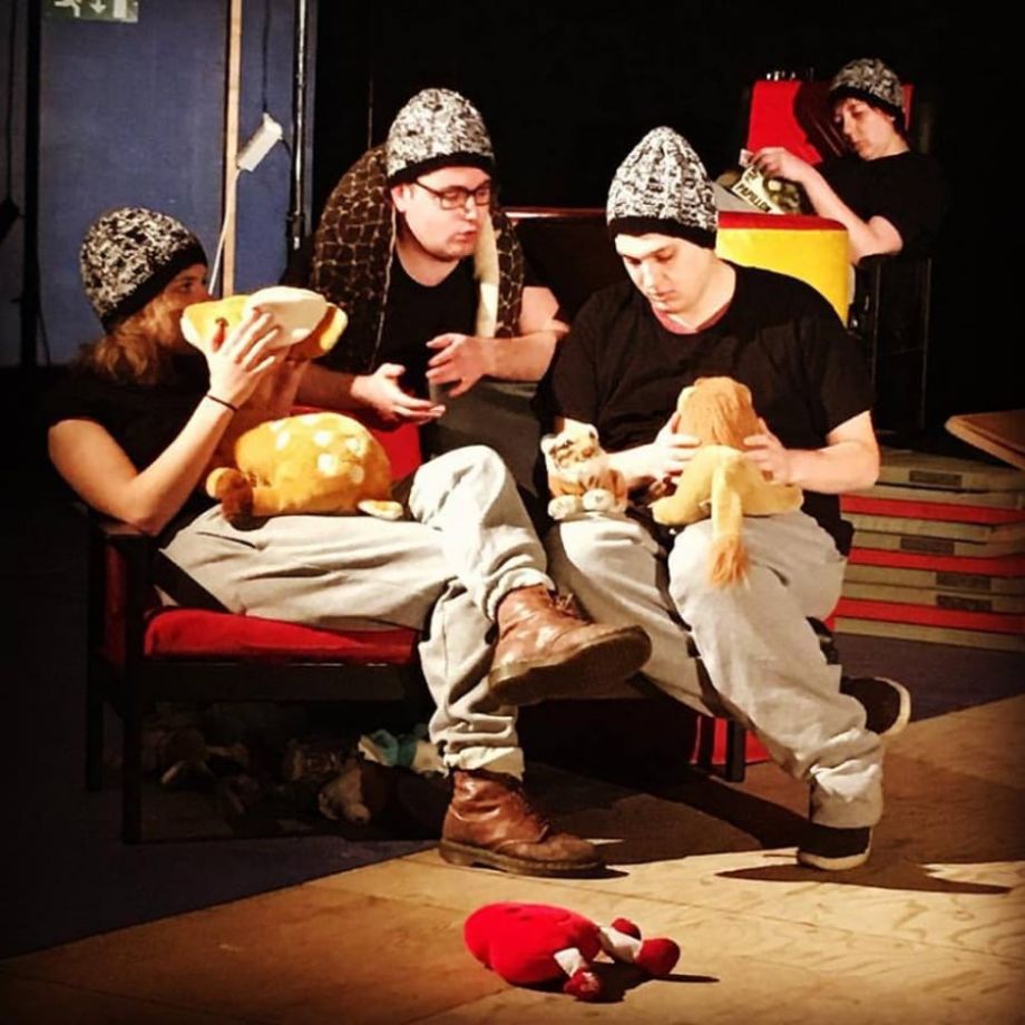 Theatergroep FOM JC speelt De Jossen in De Vasim