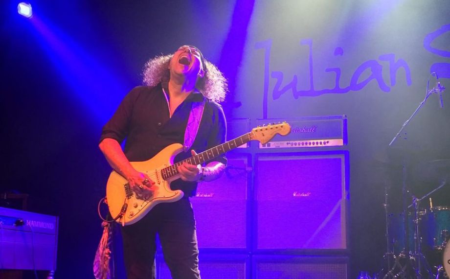 Julian Sas komt thuis in Doornroosje
